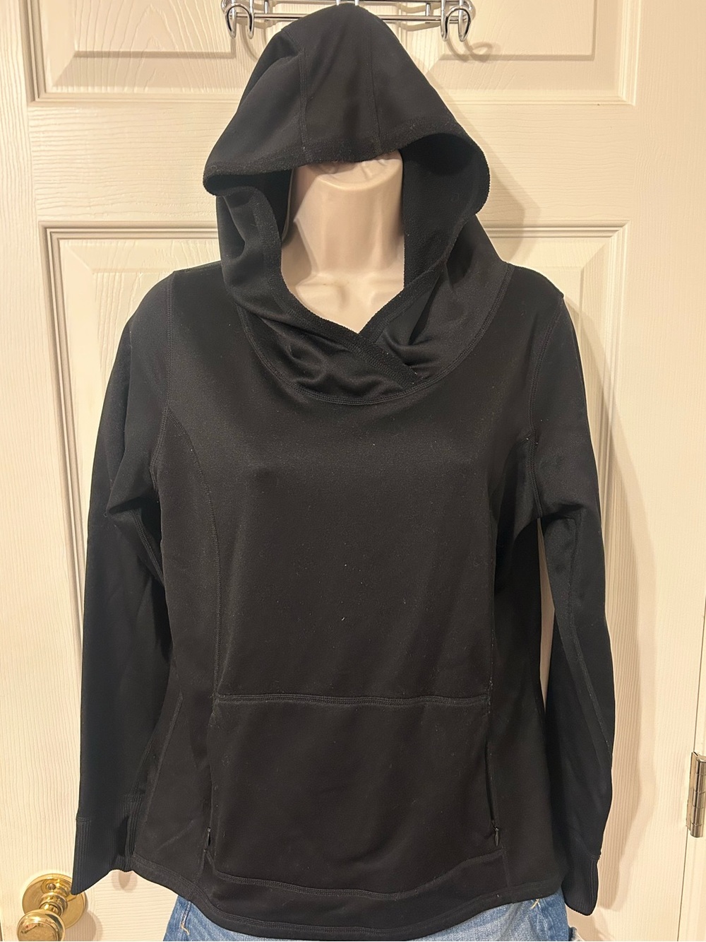 Women’s, Xersion, Athletic Style Black Hoodie Pullover Sweatshirt, Medium